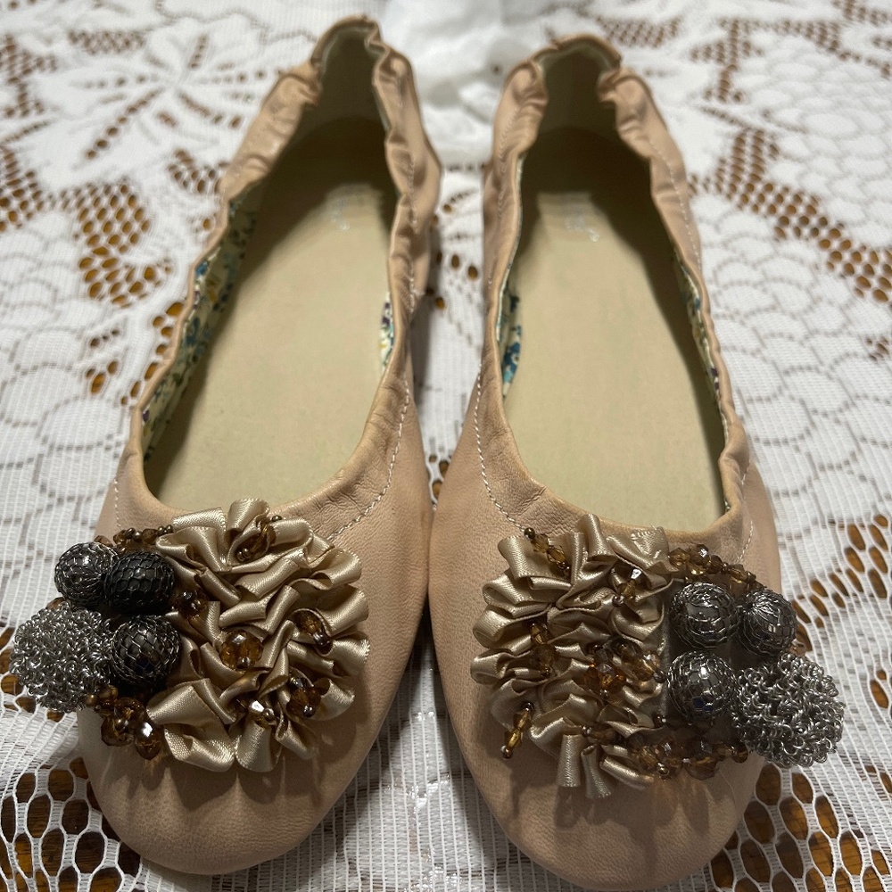 8 1/2 Beaded Ballerina Flats Excellent Condition by WANTED